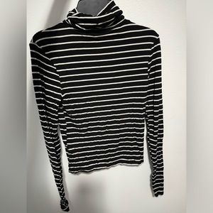 Long sleeve, striped, turtle neck